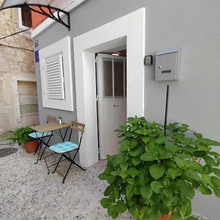 Studio Apartman & Rooms No1 Zadar