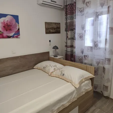 Apartman&rooms No1 *